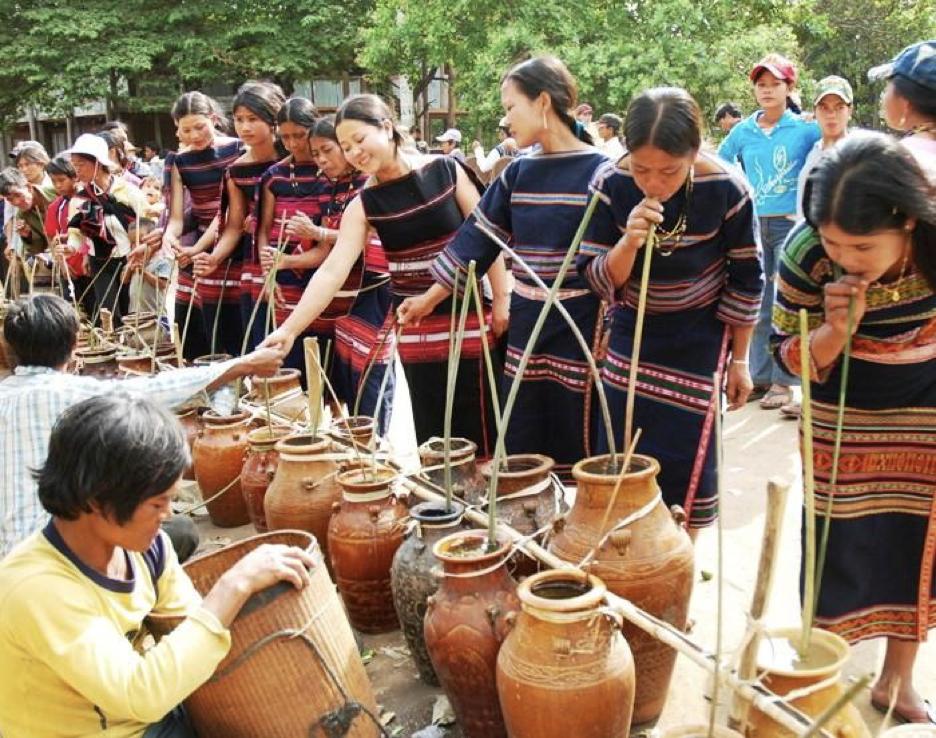 Rượu cần Tây Nguyên
