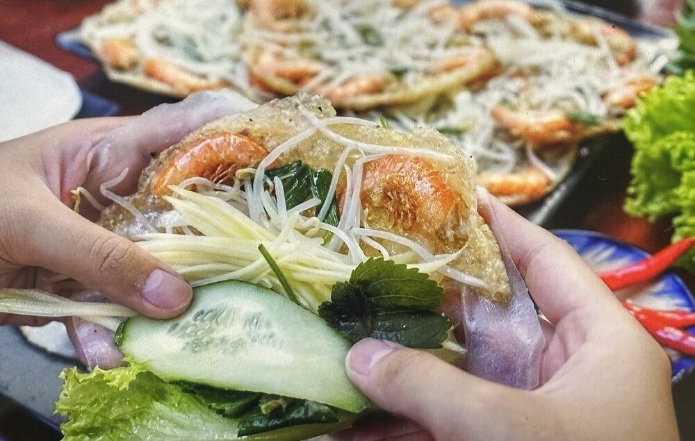 Báo xèo tôm nhảy tại Quy Nhơn